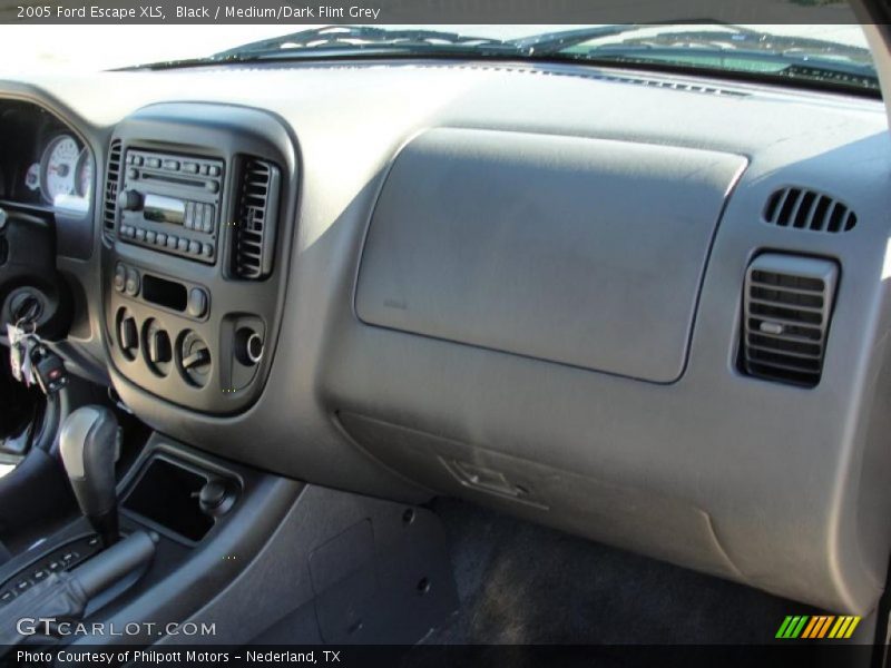 Black / Medium/Dark Flint Grey 2005 Ford Escape XLS