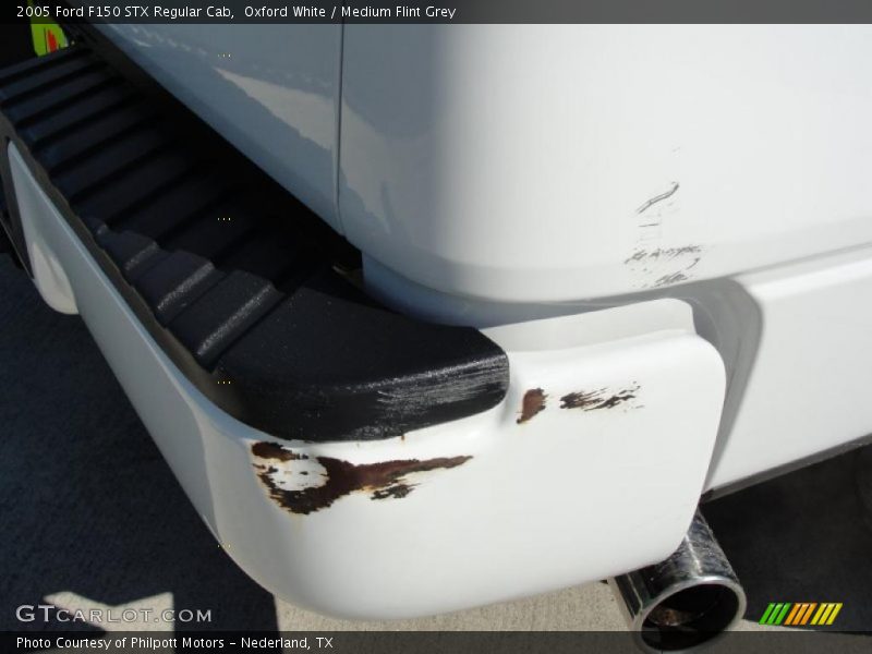 Oxford White / Medium Flint Grey 2005 Ford F150 STX Regular Cab