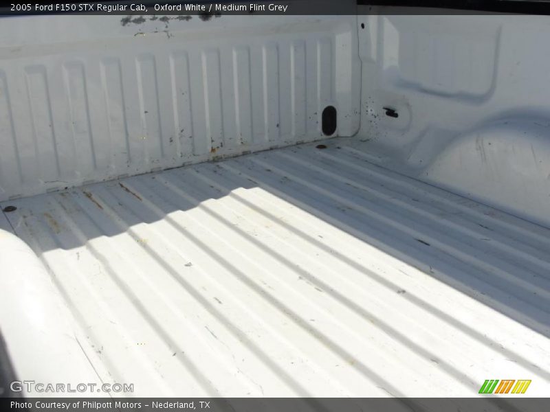 Oxford White / Medium Flint Grey 2005 Ford F150 STX Regular Cab