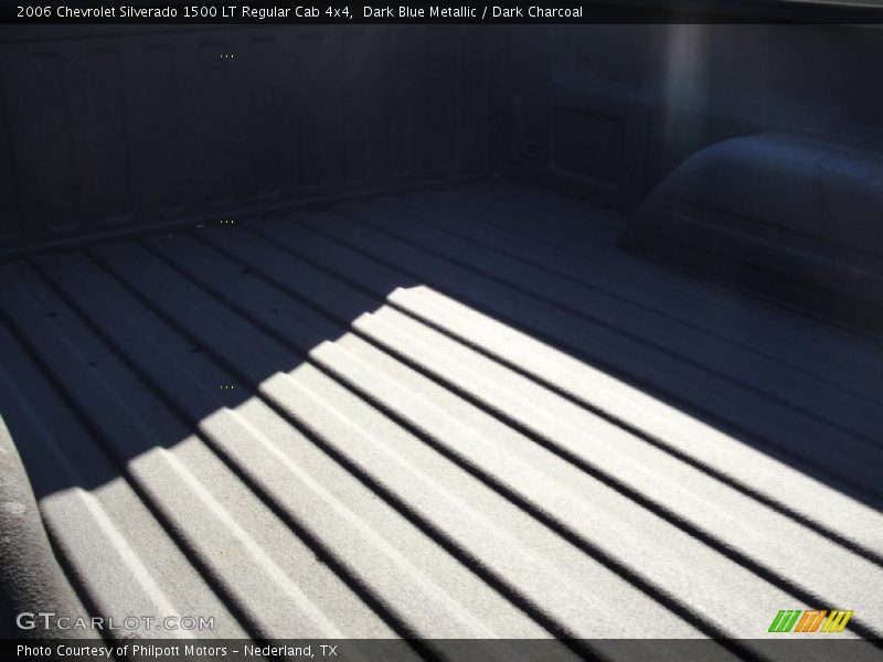 Dark Blue Metallic / Dark Charcoal 2006 Chevrolet Silverado 1500 LT Regular Cab 4x4