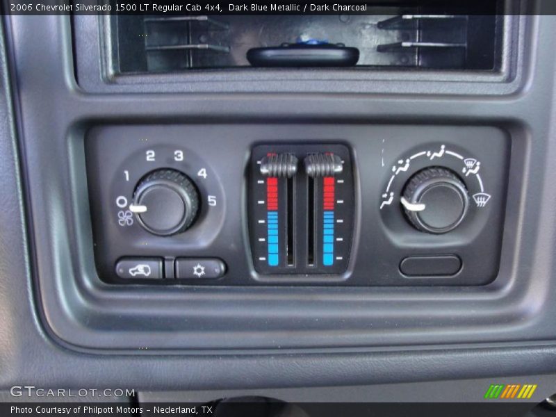 Dark Blue Metallic / Dark Charcoal 2006 Chevrolet Silverado 1500 LT Regular Cab 4x4