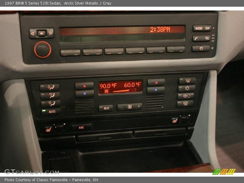 Controls of 1997 5 Series 528i Sedan