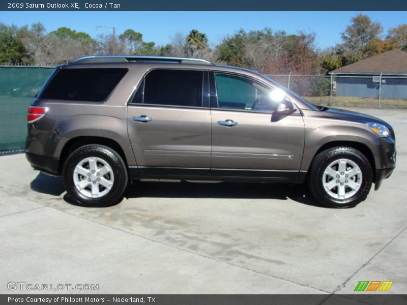 Cocoa / Tan 2009 Saturn Outlook XE