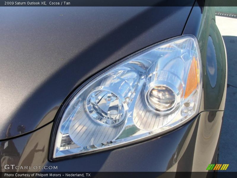 Cocoa / Tan 2009 Saturn Outlook XE