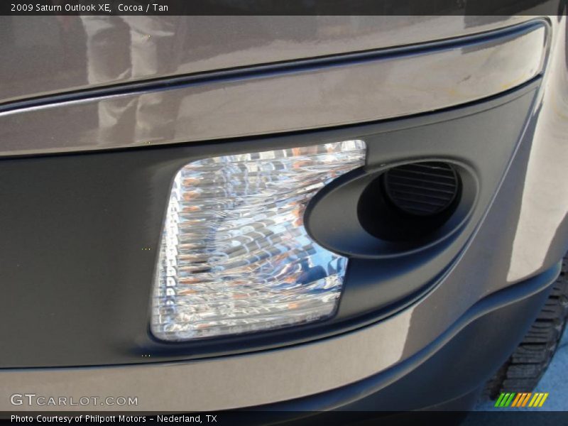 Cocoa / Tan 2009 Saturn Outlook XE