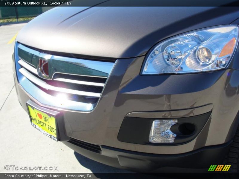 Cocoa / Tan 2009 Saturn Outlook XE
