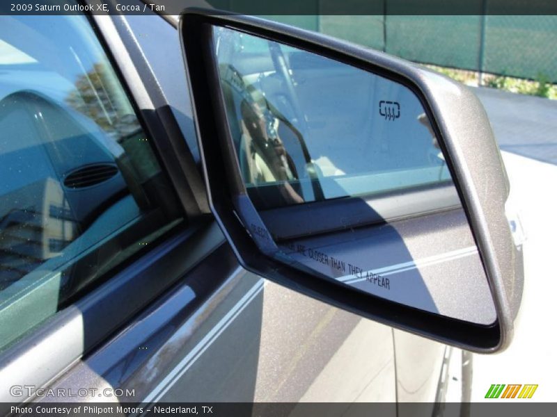Cocoa / Tan 2009 Saturn Outlook XE