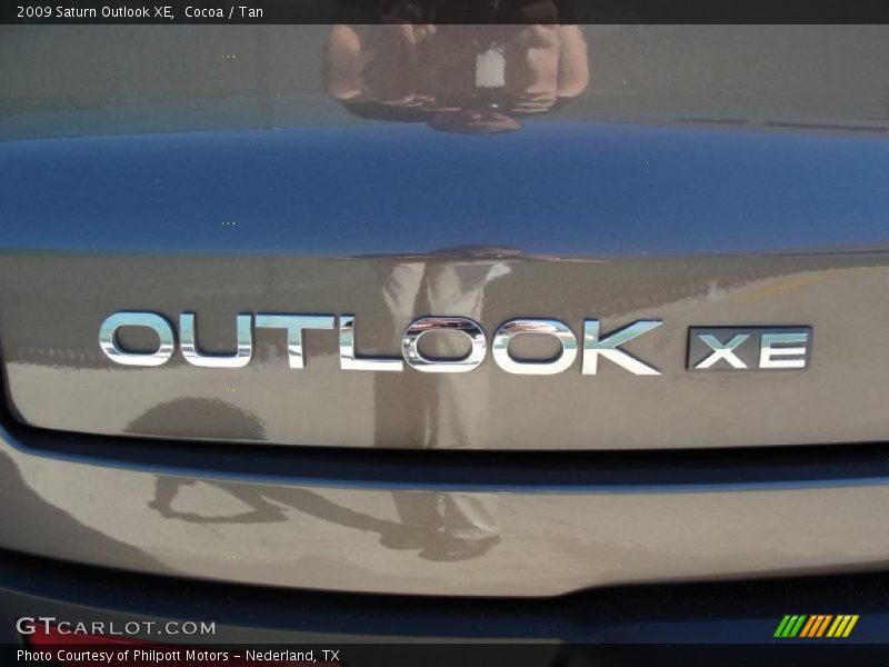 Cocoa / Tan 2009 Saturn Outlook XE