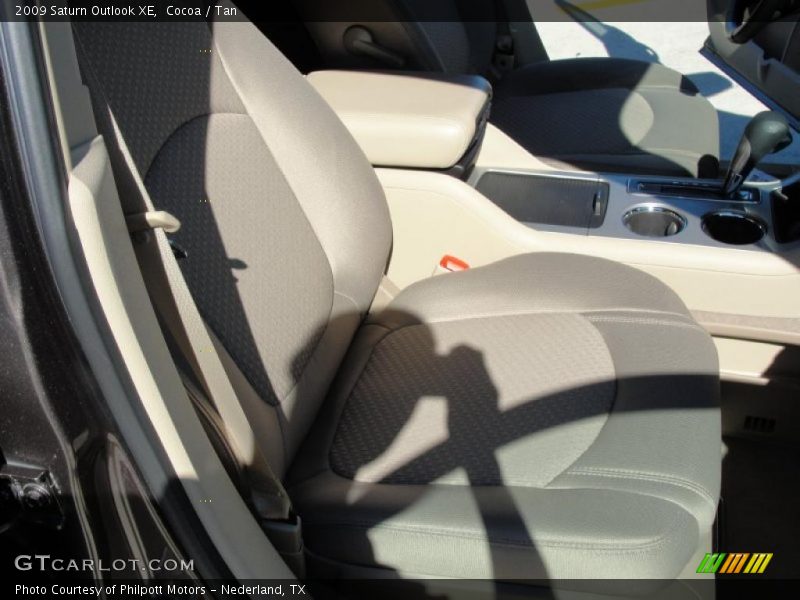 Cocoa / Tan 2009 Saturn Outlook XE