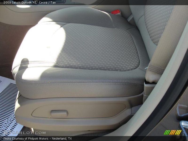 Cocoa / Tan 2009 Saturn Outlook XE