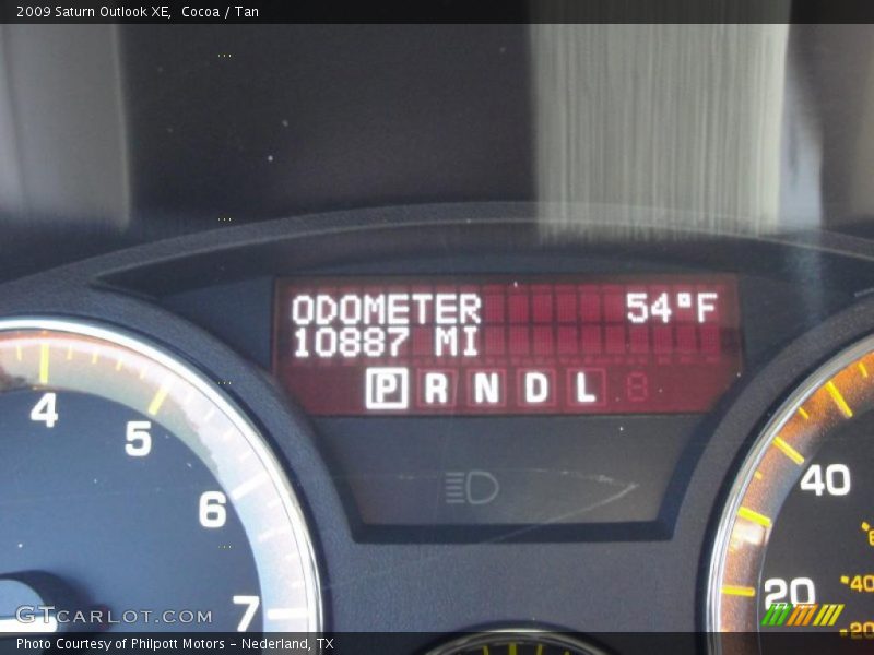Cocoa / Tan 2009 Saturn Outlook XE
