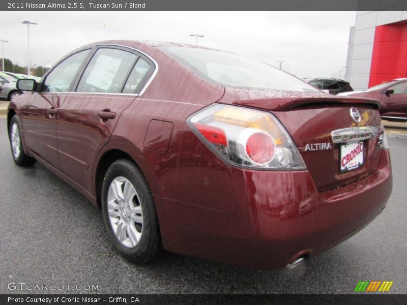 Tuscan Sun / Blond 2011 Nissan Altima 2.5 S