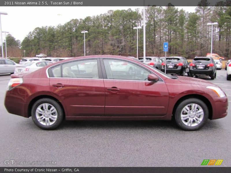 Tuscan Sun / Blond 2011 Nissan Altima 2.5 S