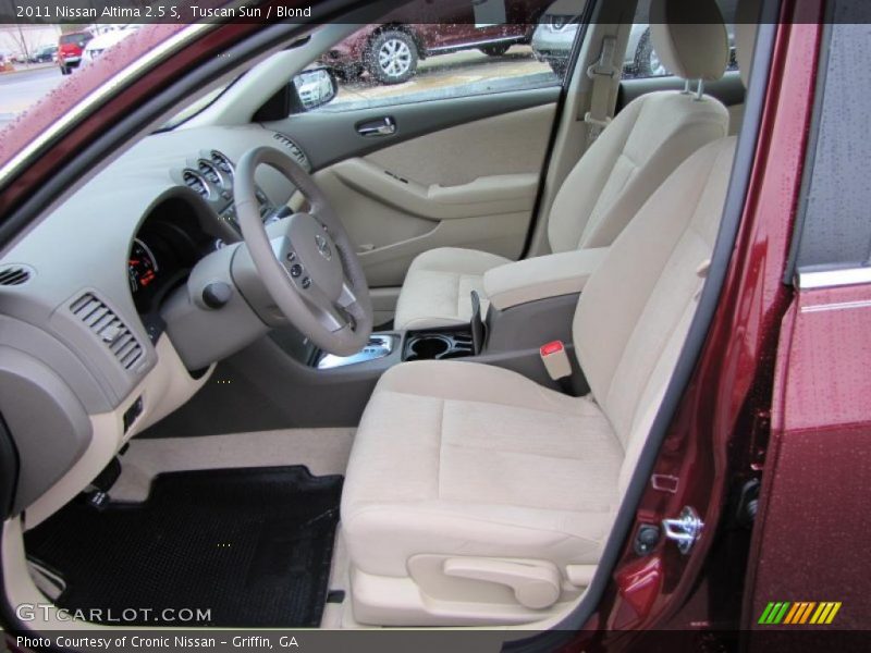 Tuscan Sun / Blond 2011 Nissan Altima 2.5 S