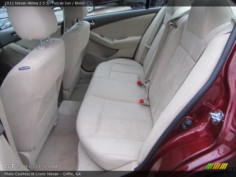 Tuscan Sun / Blond 2011 Nissan Altima 2.5 S