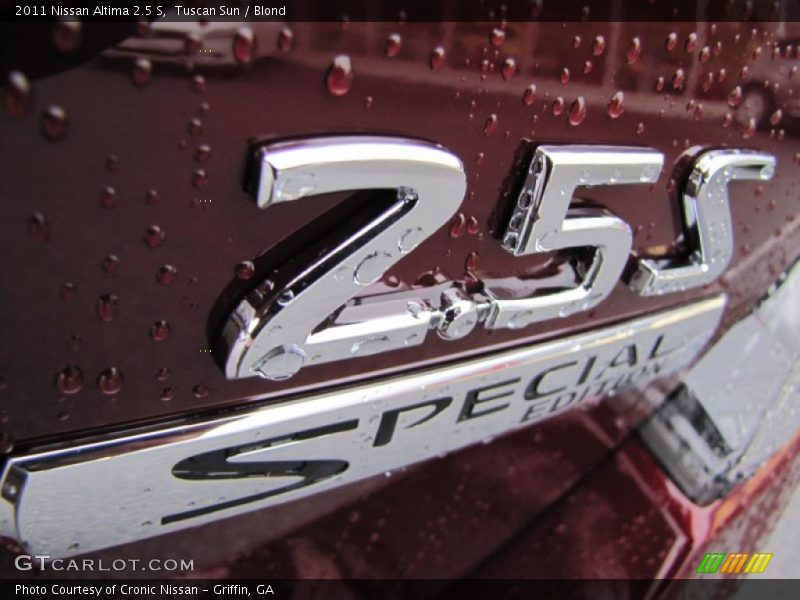 Tuscan Sun / Blond 2011 Nissan Altima 2.5 S