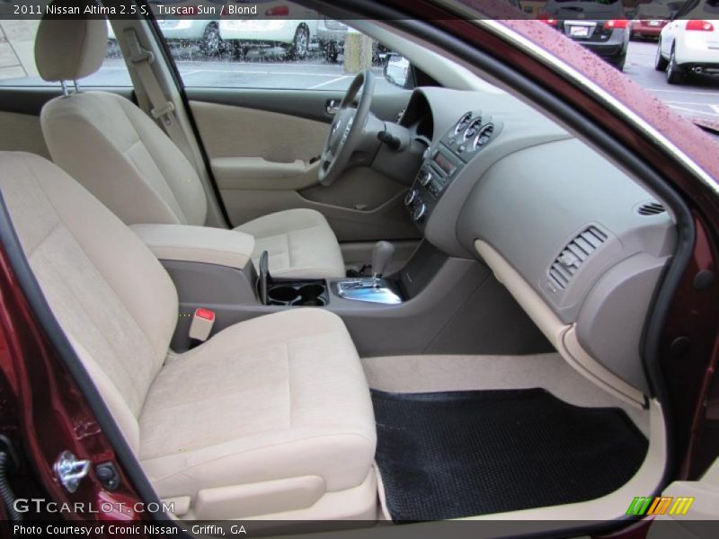 Tuscan Sun / Blond 2011 Nissan Altima 2.5 S