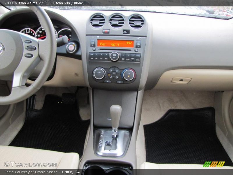 Tuscan Sun / Blond 2011 Nissan Altima 2.5 S