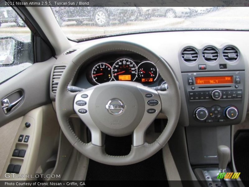 Tuscan Sun / Blond 2011 Nissan Altima 2.5 S