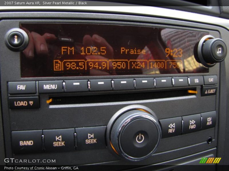 Silver Pearl Metallic / Black 2007 Saturn Aura XR