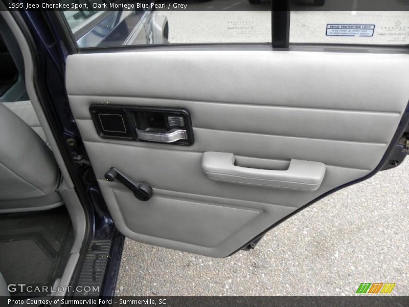Dark Montego Blue Pearl / Grey 1995 Jeep Cherokee Sport