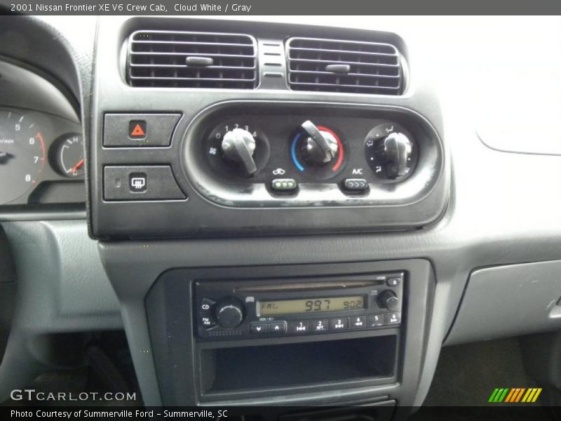 Cloud White / Gray 2001 Nissan Frontier XE V6 Crew Cab