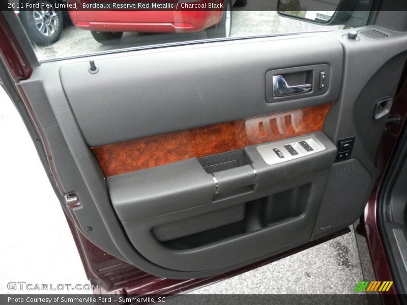 Bordeaux Reserve Red Metallic / Charcoal Black 2011 Ford Flex Limited