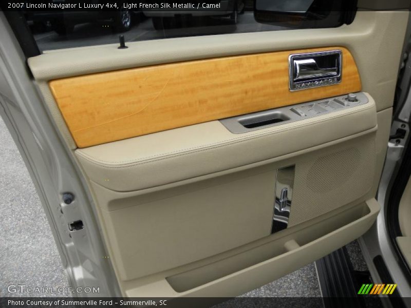 Light French Silk Metallic / Camel 2007 Lincoln Navigator L Luxury 4x4