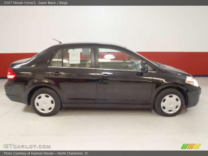 Super Black / Beige 2007 Nissan Versa S