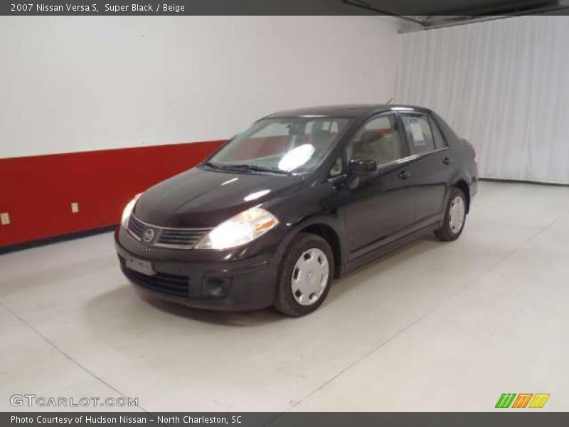 Super Black / Beige 2007 Nissan Versa S