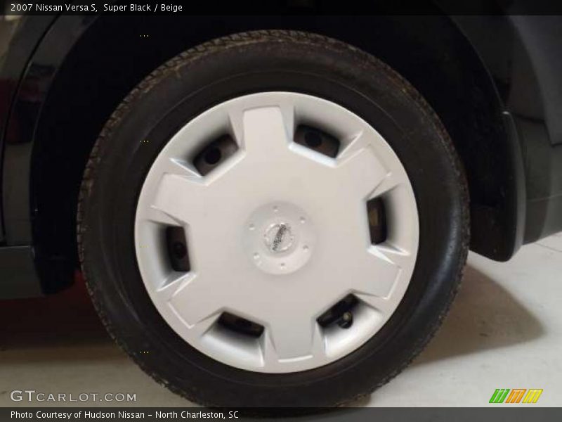 Super Black / Beige 2007 Nissan Versa S