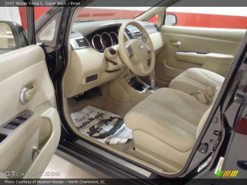 Super Black / Beige 2007 Nissan Versa S