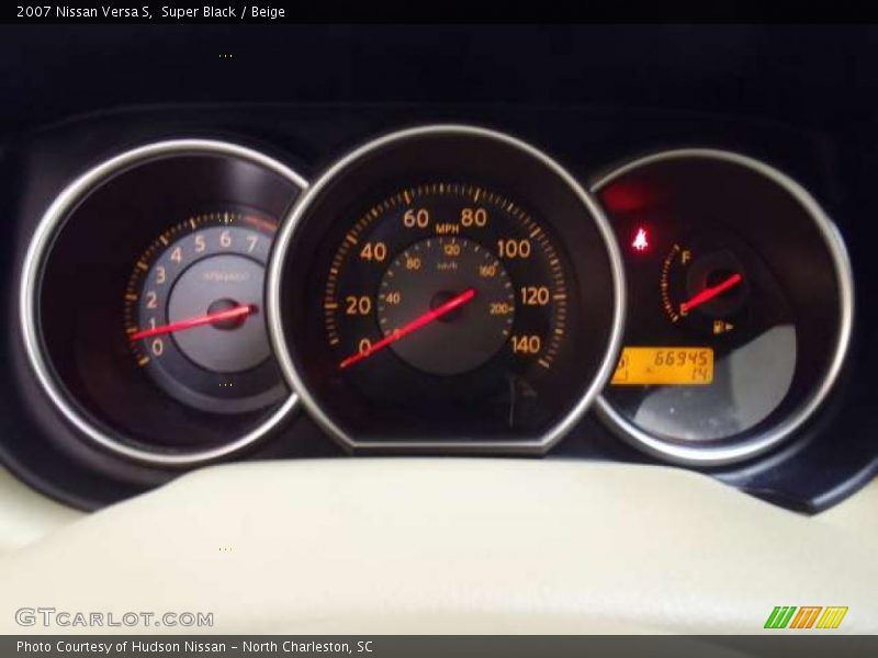 Super Black / Beige 2007 Nissan Versa S