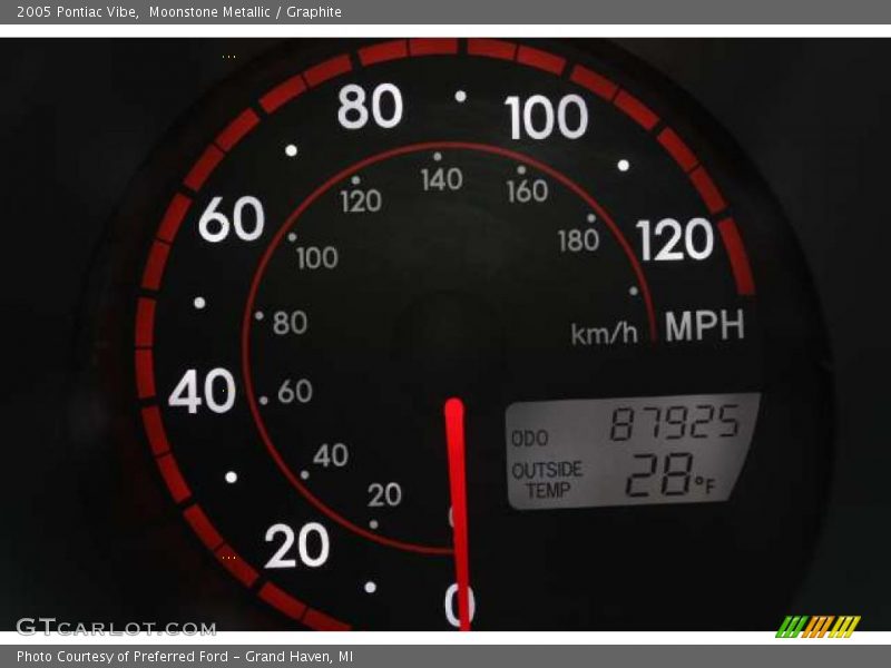 Moonstone Metallic / Graphite 2005 Pontiac Vibe