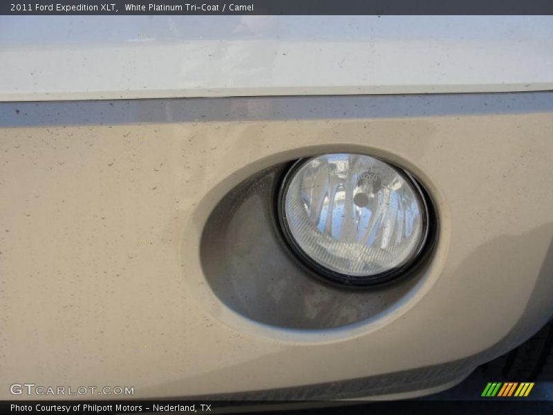 White Platinum Tri-Coat / Camel 2011 Ford Expedition XLT