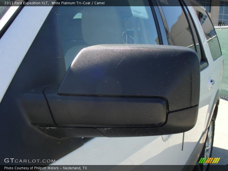 White Platinum Tri-Coat / Camel 2011 Ford Expedition XLT