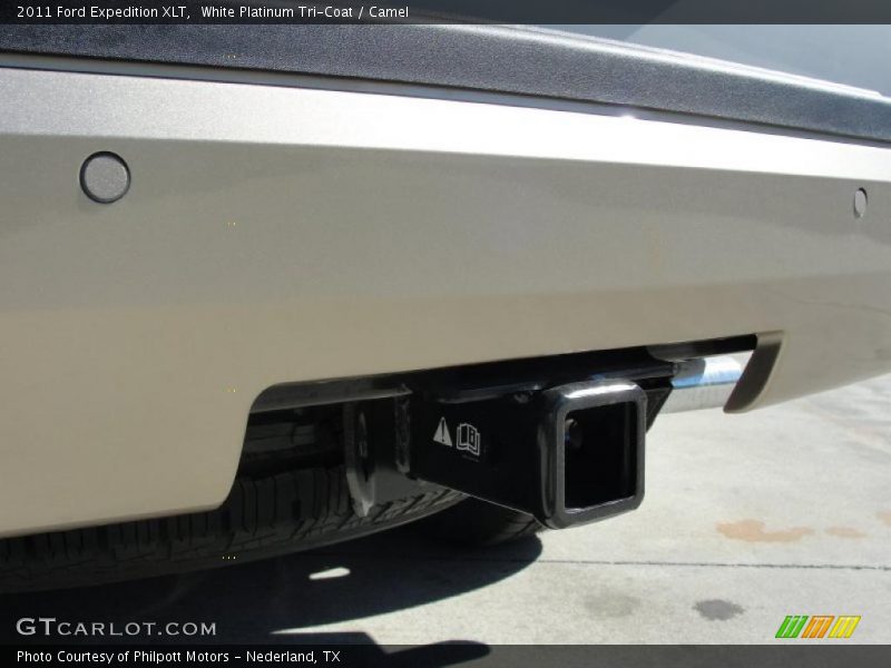 White Platinum Tri-Coat / Camel 2011 Ford Expedition XLT