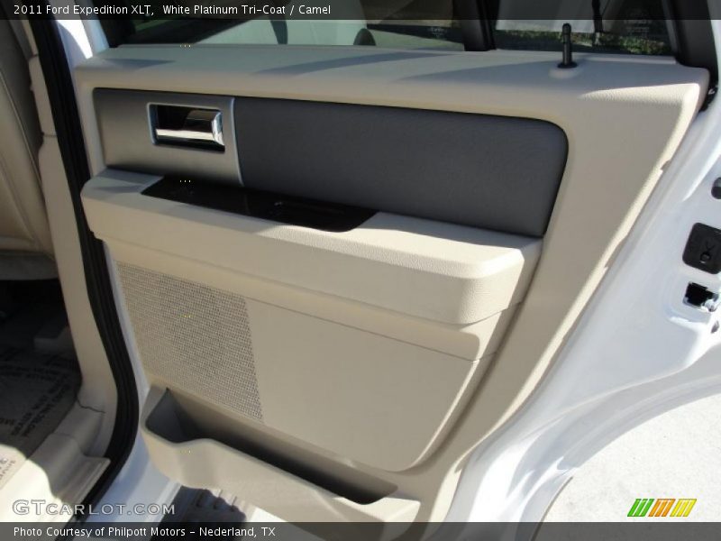 White Platinum Tri-Coat / Camel 2011 Ford Expedition XLT