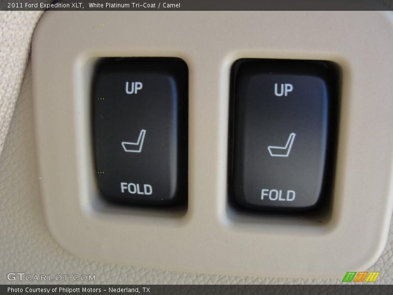 White Platinum Tri-Coat / Camel 2011 Ford Expedition XLT