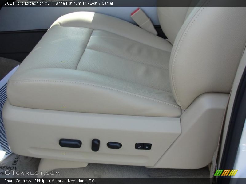 White Platinum Tri-Coat / Camel 2011 Ford Expedition XLT
