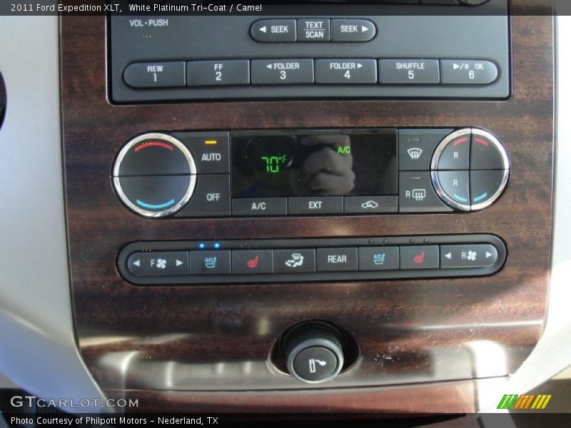 White Platinum Tri-Coat / Camel 2011 Ford Expedition XLT