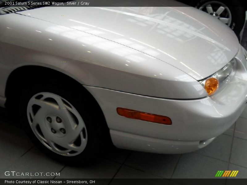 Silver / Gray 2001 Saturn S Series SW2 Wagon