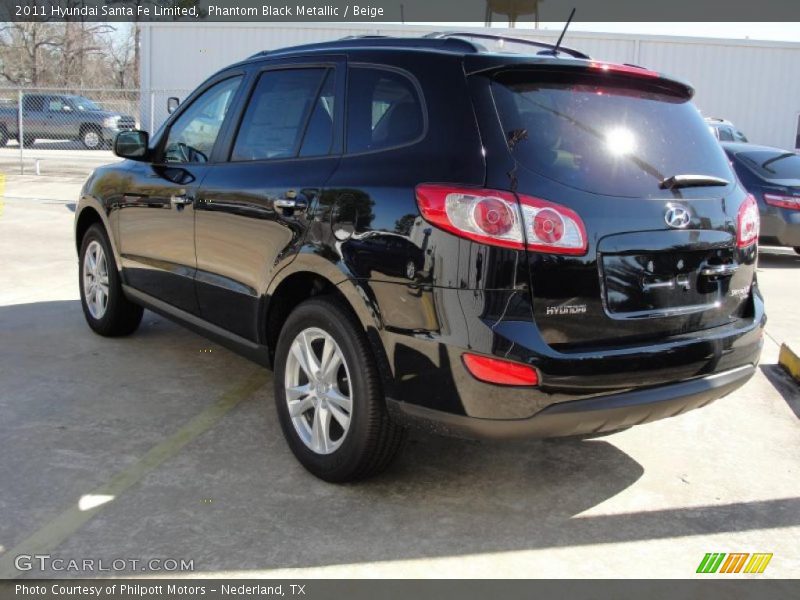 Phantom Black Metallic / Beige 2011 Hyundai Santa Fe Limited