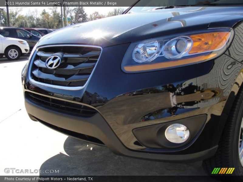 Phantom Black Metallic / Beige 2011 Hyundai Santa Fe Limited