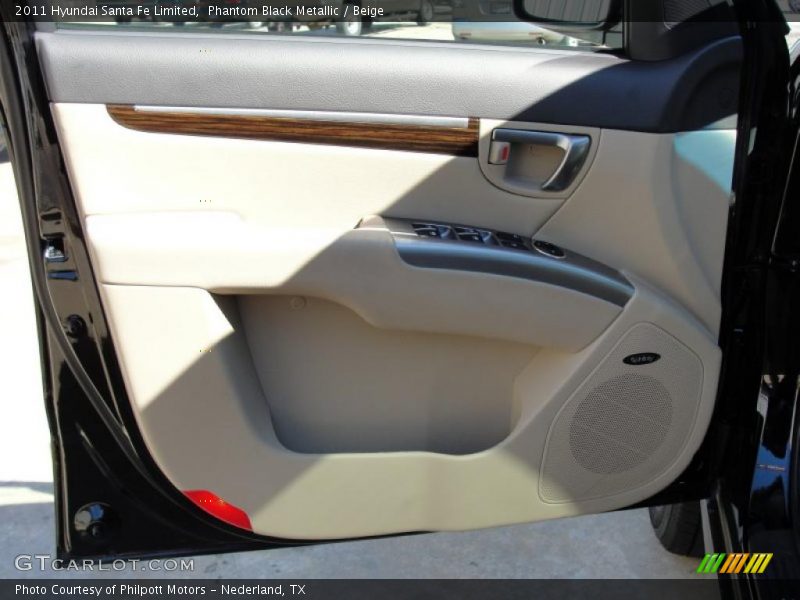 Phantom Black Metallic / Beige 2011 Hyundai Santa Fe Limited