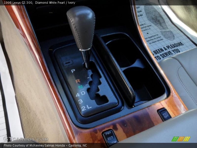 Diamond White Pearl / Ivory 1998 Lexus GS 300