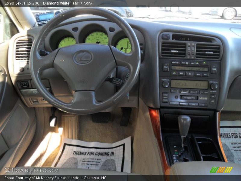 Diamond White Pearl / Ivory 1998 Lexus GS 300