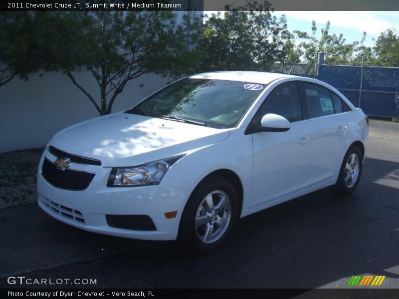Summit White / Medium Titanium 2011 Chevrolet Cruze LT