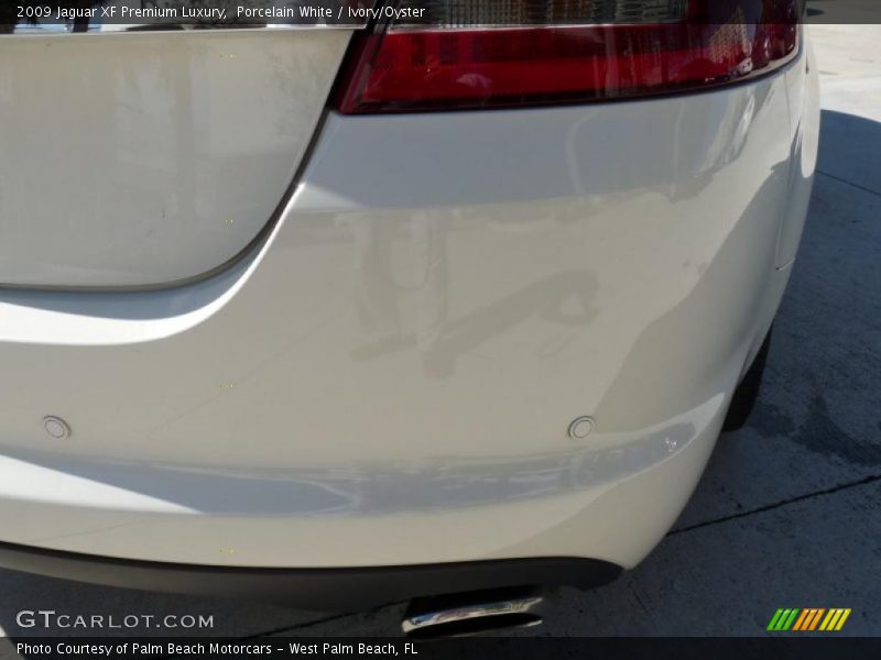 Porcelain White / Ivory/Oyster 2009 Jaguar XF Premium Luxury