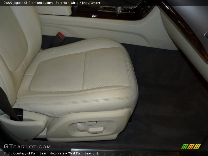 Porcelain White / Ivory/Oyster 2009 Jaguar XF Premium Luxury